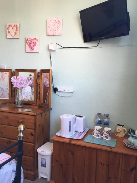 Weyside House room 3