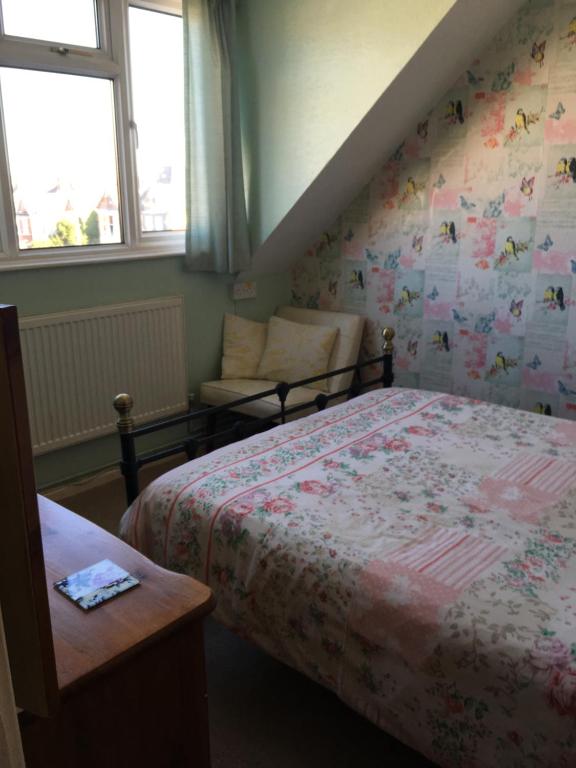 Weyside House room 4